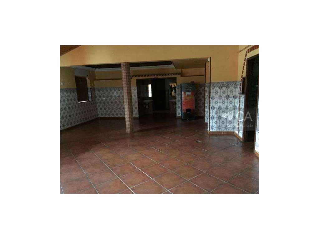 Edificio destinado a restaurante e habitação - Grande imagem: 2/5