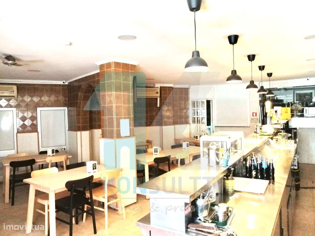 Restaurante/habitação -Damaia-3