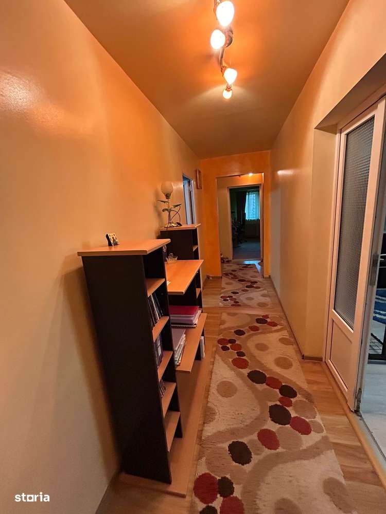 De vanzare 4 camere,2 bai,2 balcoane,zona centrala,mobilat și utilat - Imagine principală: 5/14