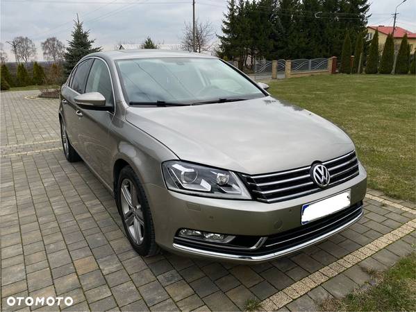 Volkswagen Passat - 2