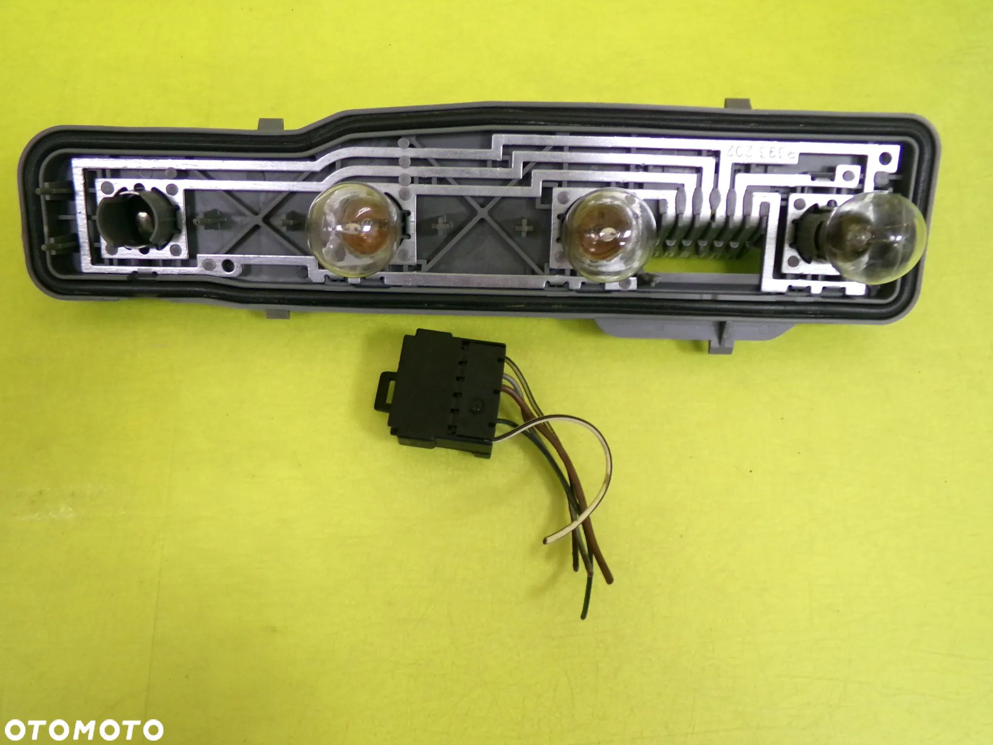 WKŁAD LAMPY PRAWY TYŁ OPEL ASTRA II KOMBI NR336 - 1