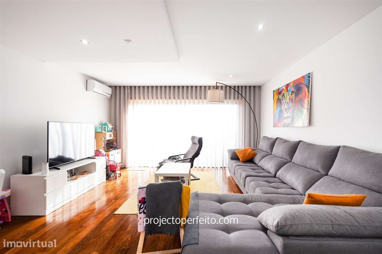 Moradia de tipologia T4+1 para venda em Perosinho, Vila Nova de Gaia - Grande imagem: 5/27