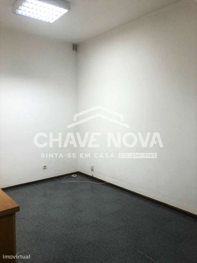 Loja c/ Montra em Mafamude  (Largo dos Aviadores) - Grande imagem: 5/12