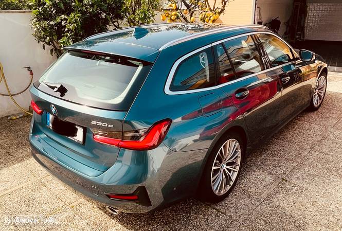 BMW 330 e Touring Line Luxury Auto - 19