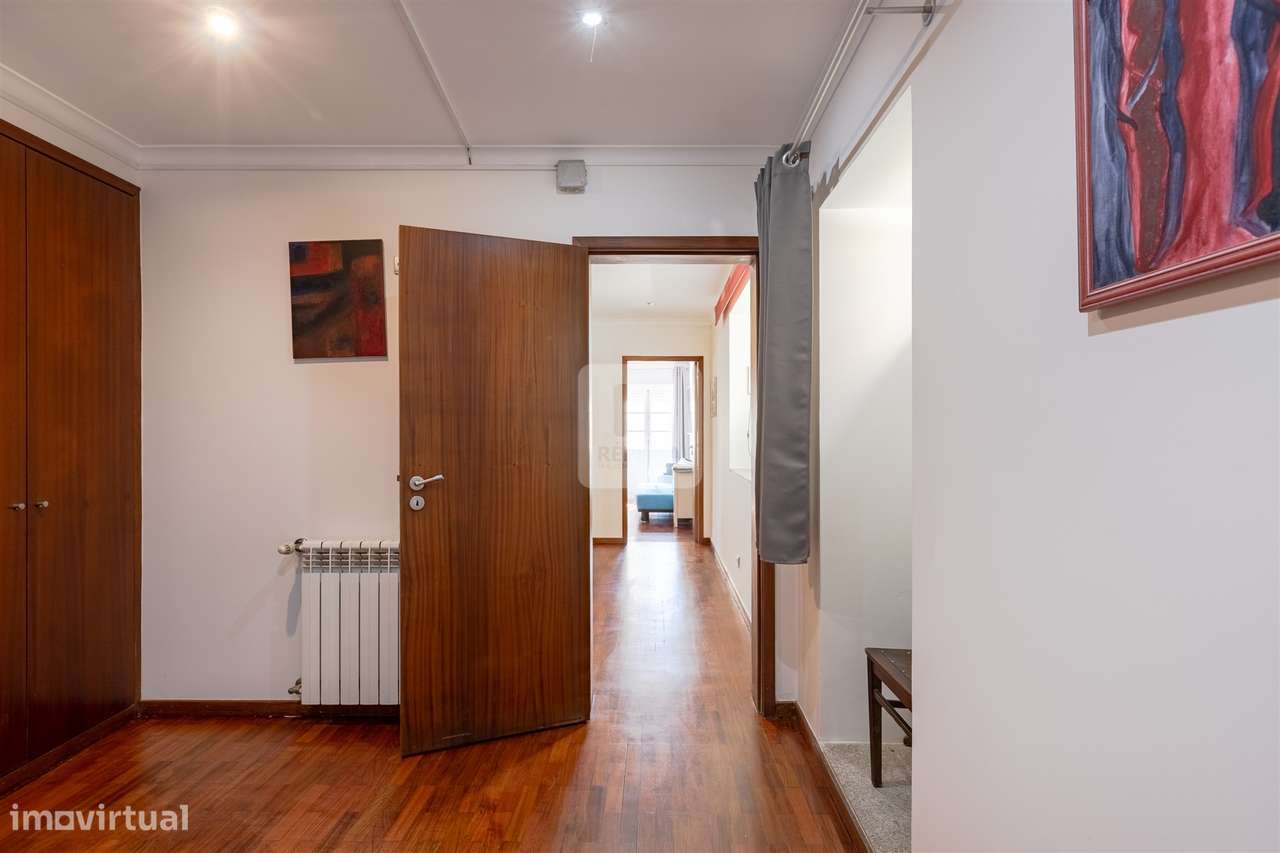 Moradia T3+1 Mobilada  com Vistas para Rio Douro-27