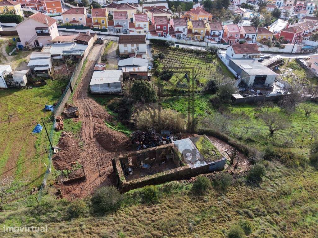 Moradia para restauro em Alenquer-9