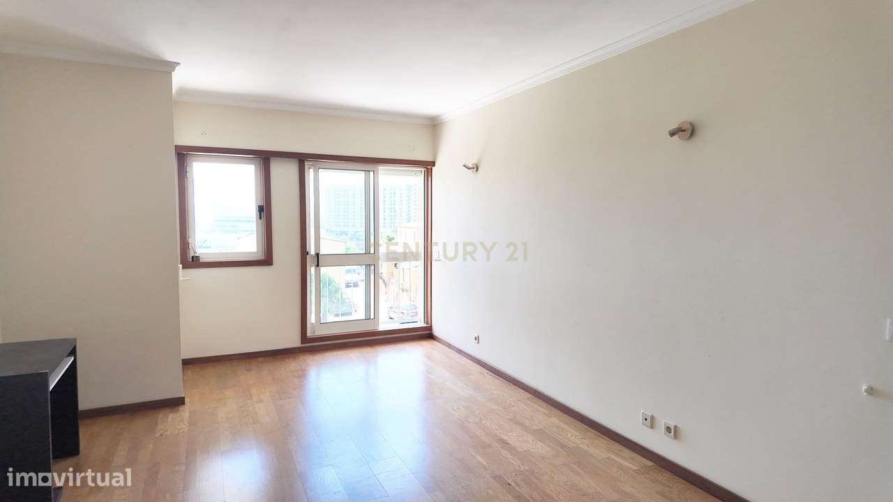 Apartamento T1 com Garagem e Churrasqueira – Travessa de Contumil, Por - Grande imagem: 4/27