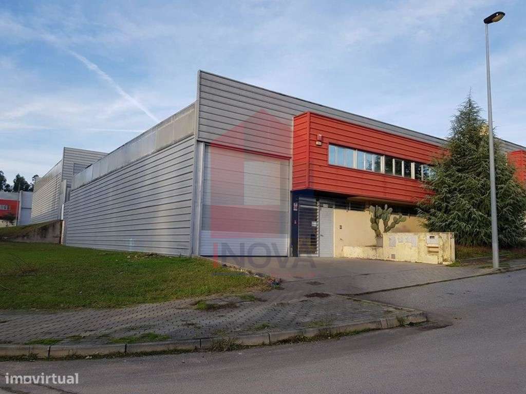 Armazém em Oleiros, Vila Verde - Grande imagem: 4/8