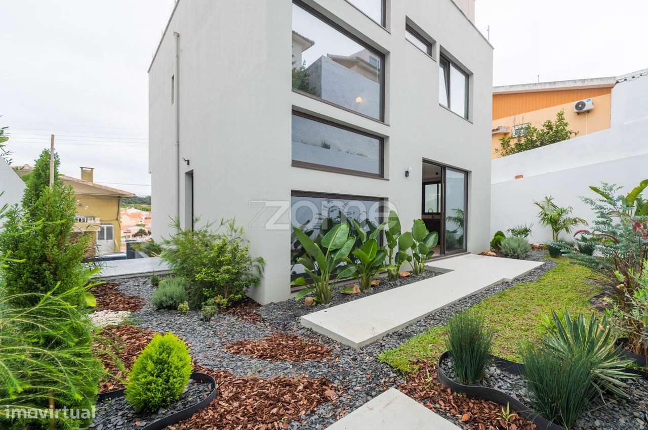 Moradia individual T3 na Amoreira (Cascais)-14
