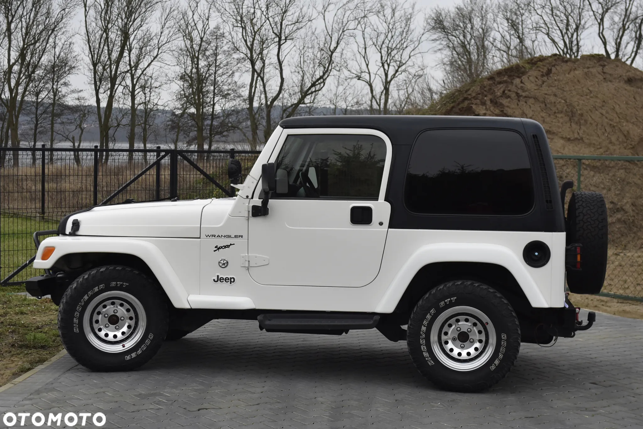 Jeep Wrangler 2.5 Sport - 33