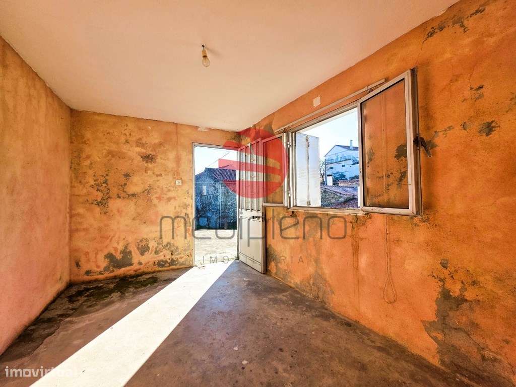 MORADIA T4 C/ GARAGEM-9