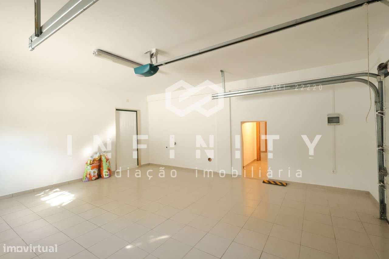 Moradia independente T4-34