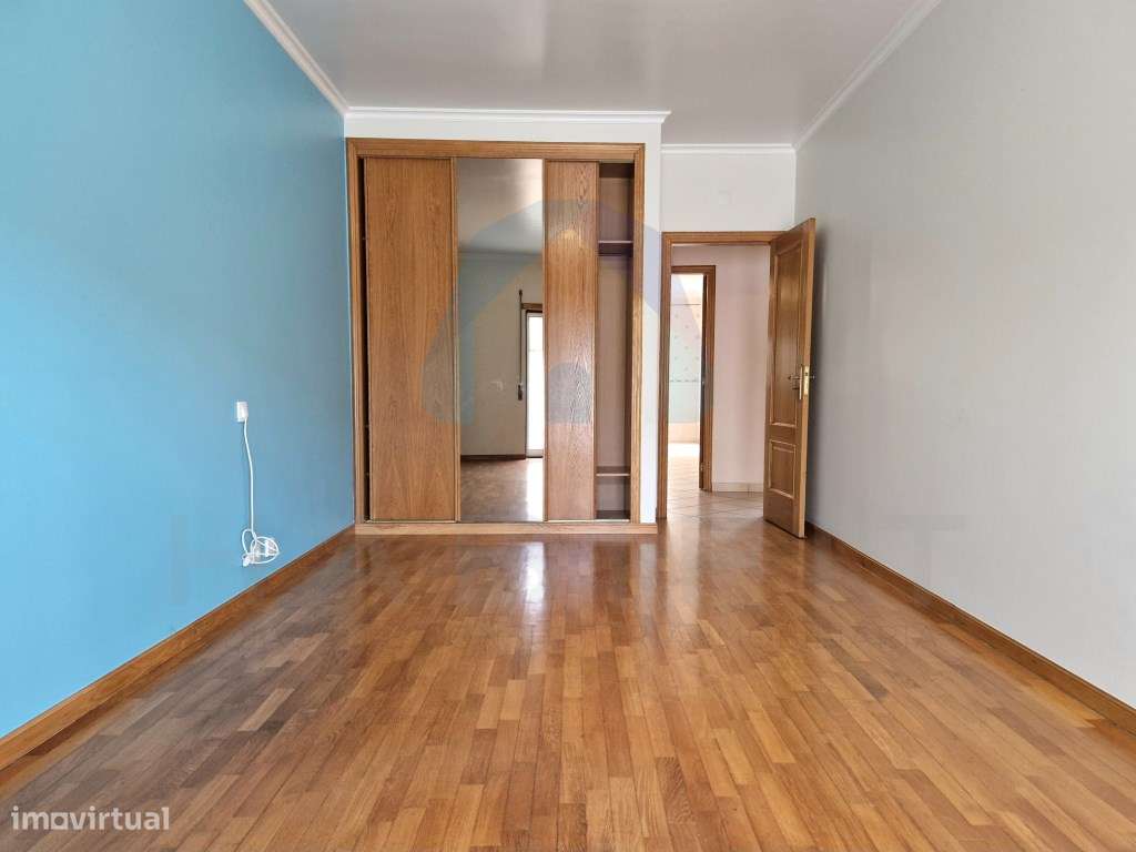 Apartamento T3 com Terraço - Pombal-24