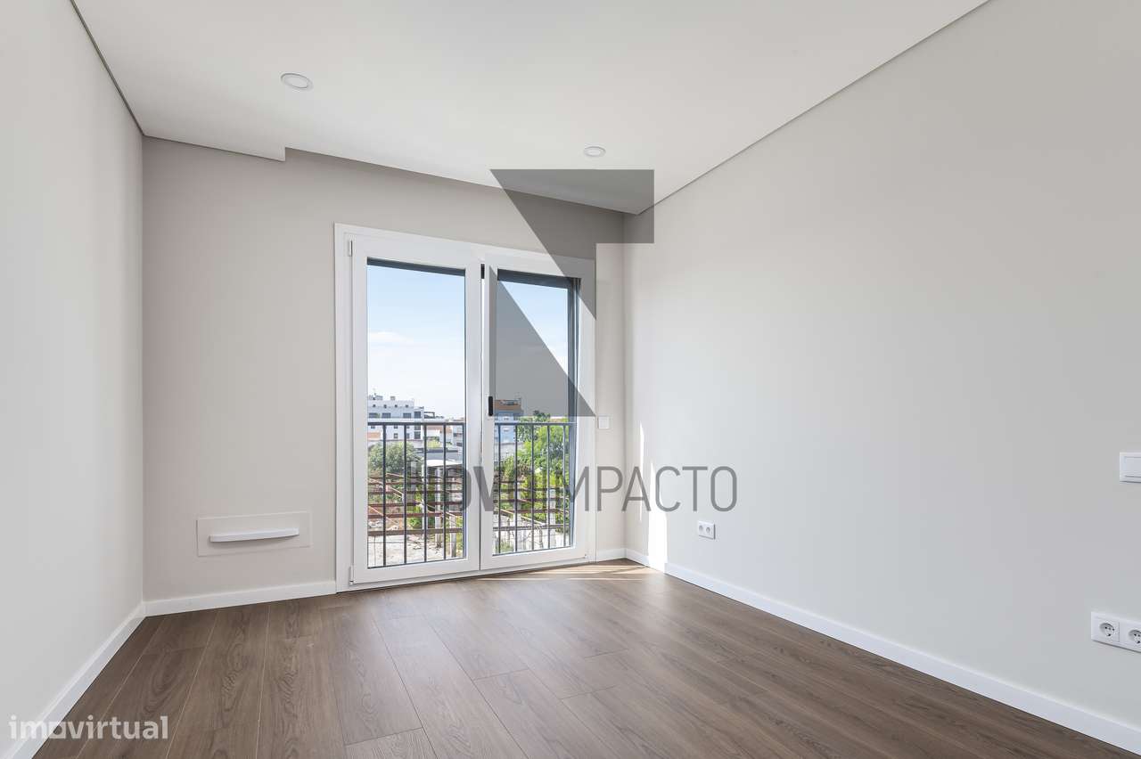 Apartamento T3 de Luxo no Montijo com Varandas e Acabamentos Premium-18