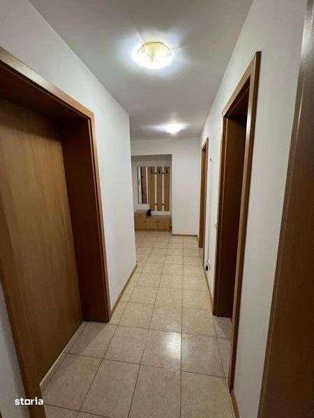 Apartament de închiriat - Imagine principală: 4/5