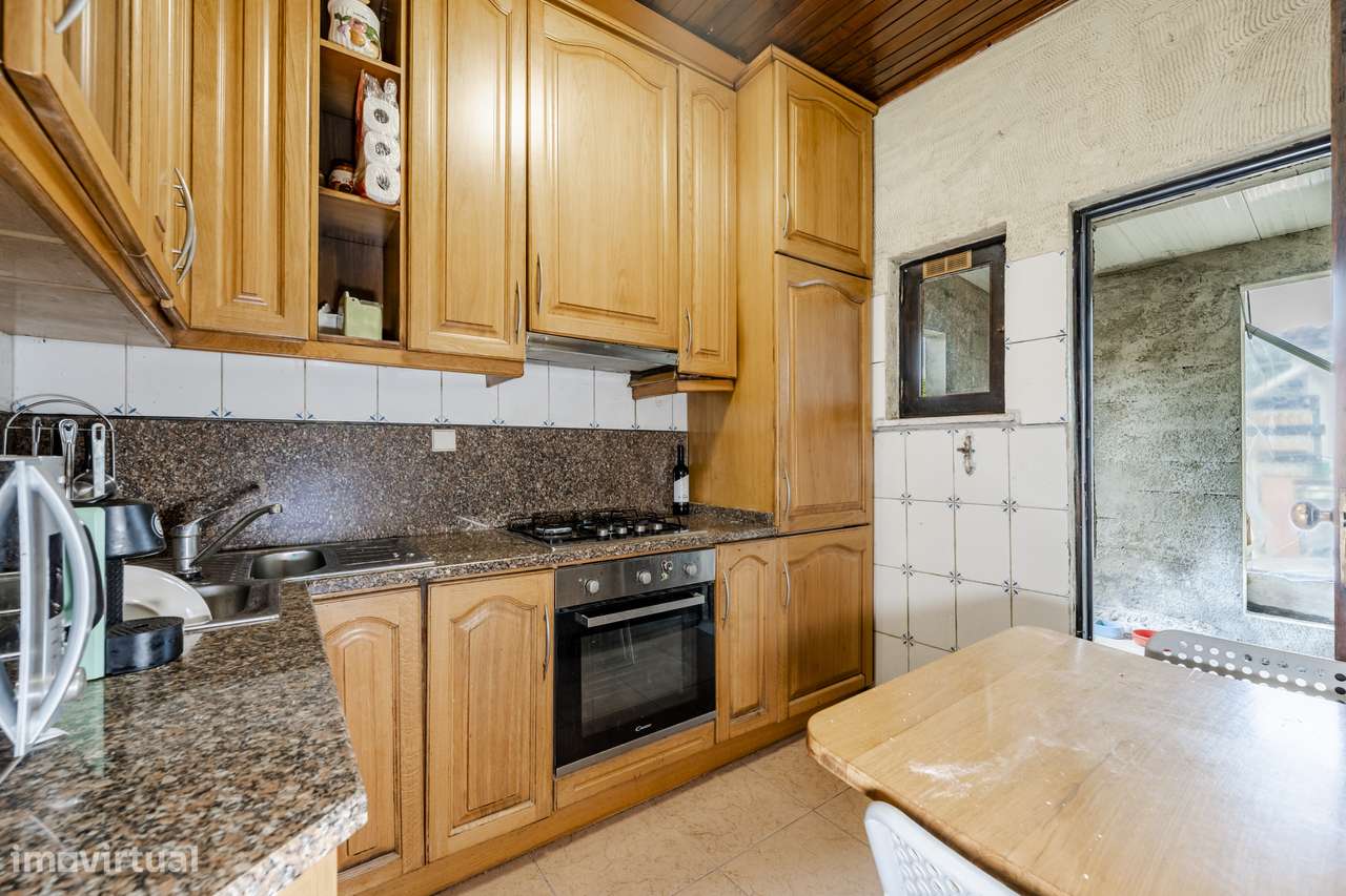 Moradia T2 para venda na Rua dos Emigrantes, Nogueira, Braga - Grande imagem: 4/21