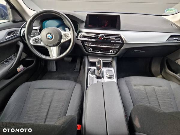 BMW Seria 5 530e - 12