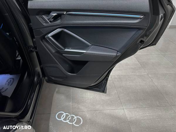 Audi Q3 40 TFSI quattro S tronic S line - 33