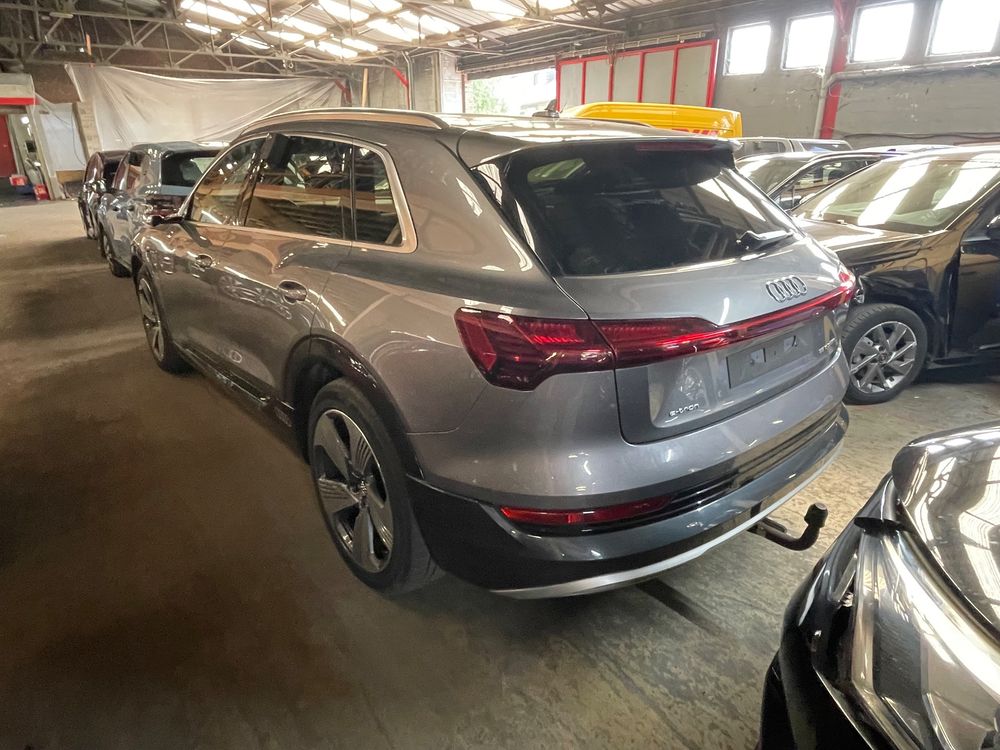 Audi Q6 e-tron 2024