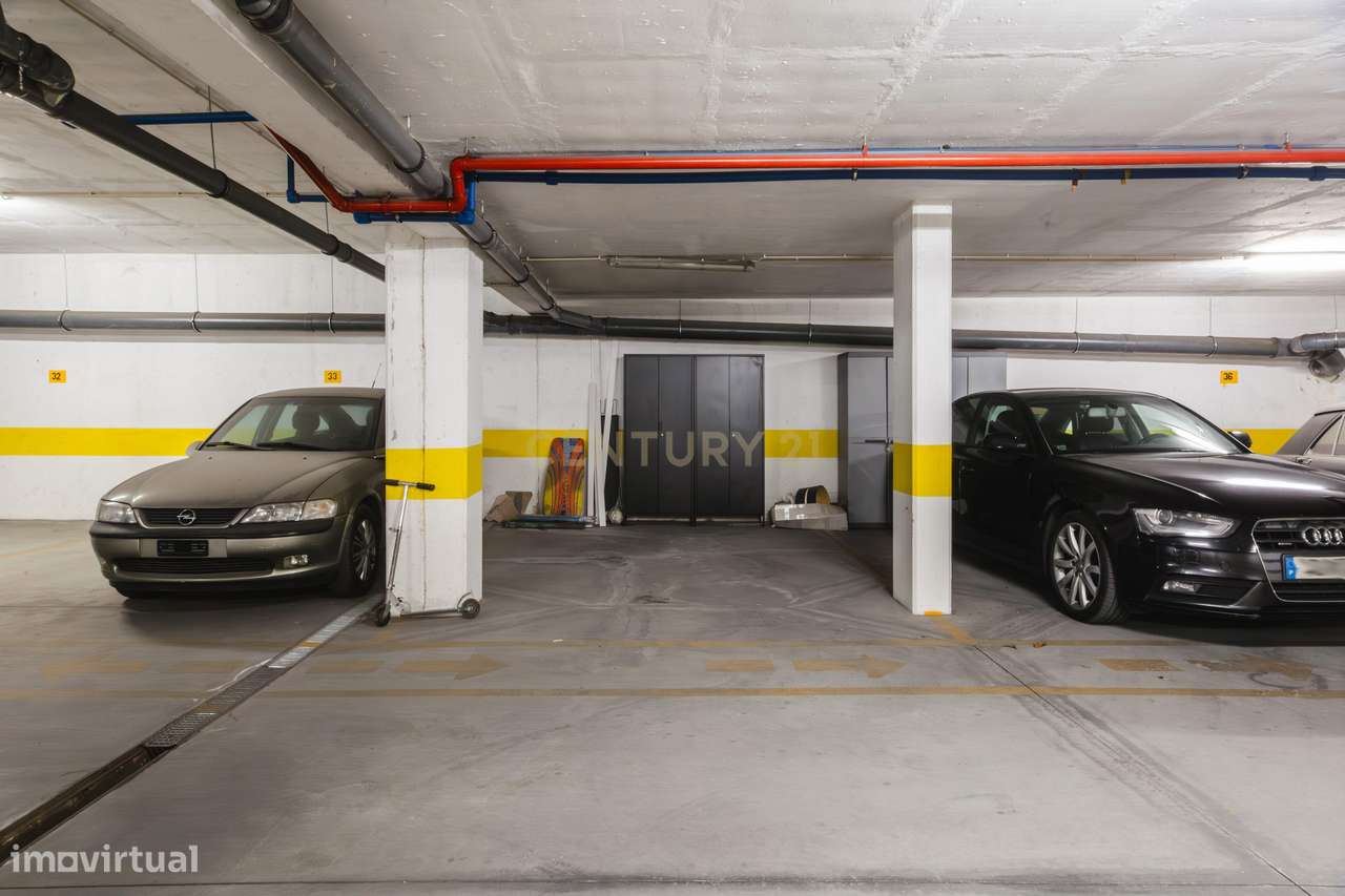 Apartamento T2 Renovado em Azeitão com lugar de parqueamento-27