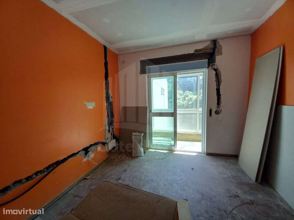 Apartamento T2 totalmente remodelado em Setúbal - Grande imagem: 4/5