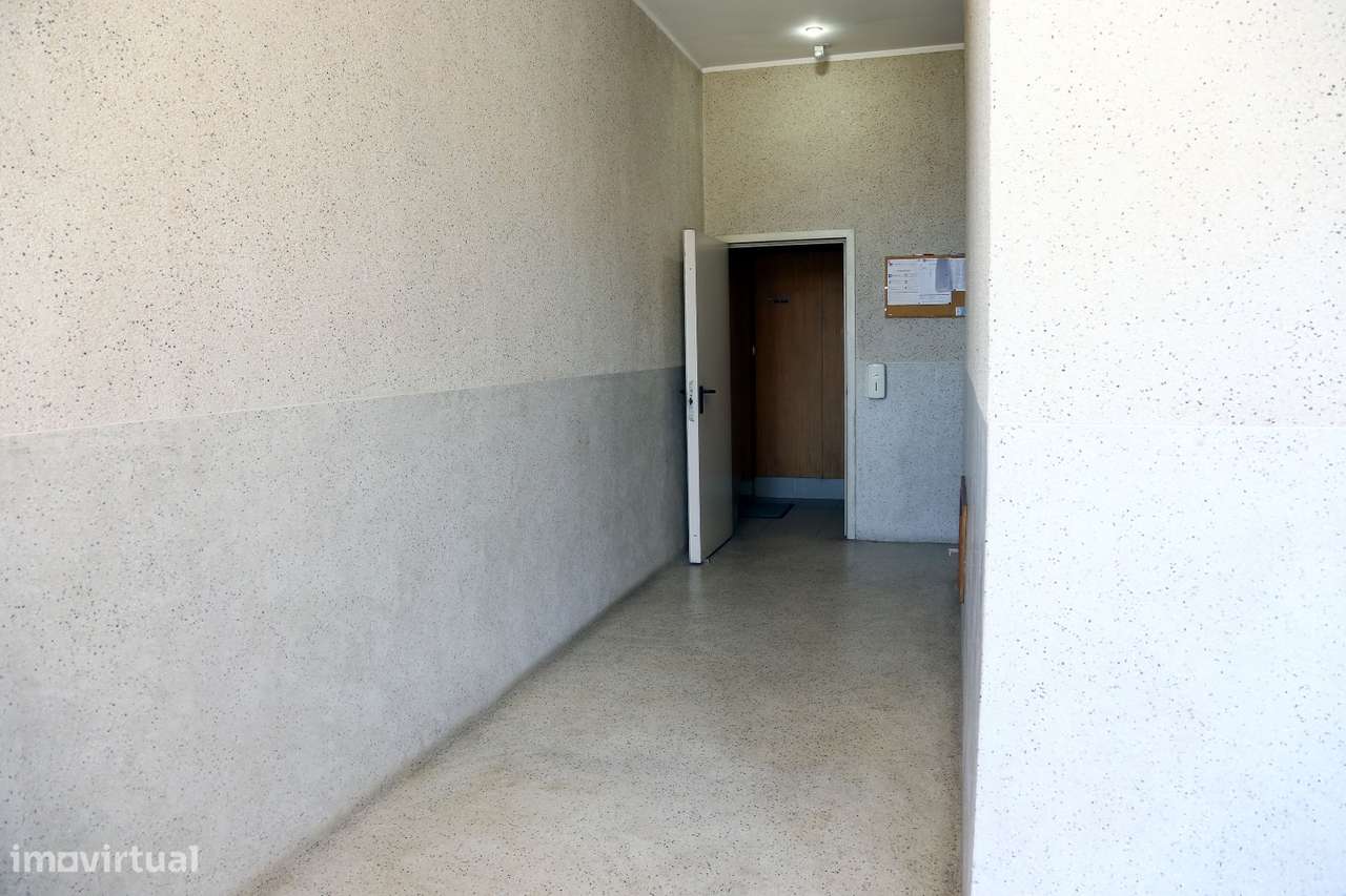 Apartamento T2 Venda em Lustosa e Barrosas (Santo Estêvão),Lousada - Grande imagem: 4/23