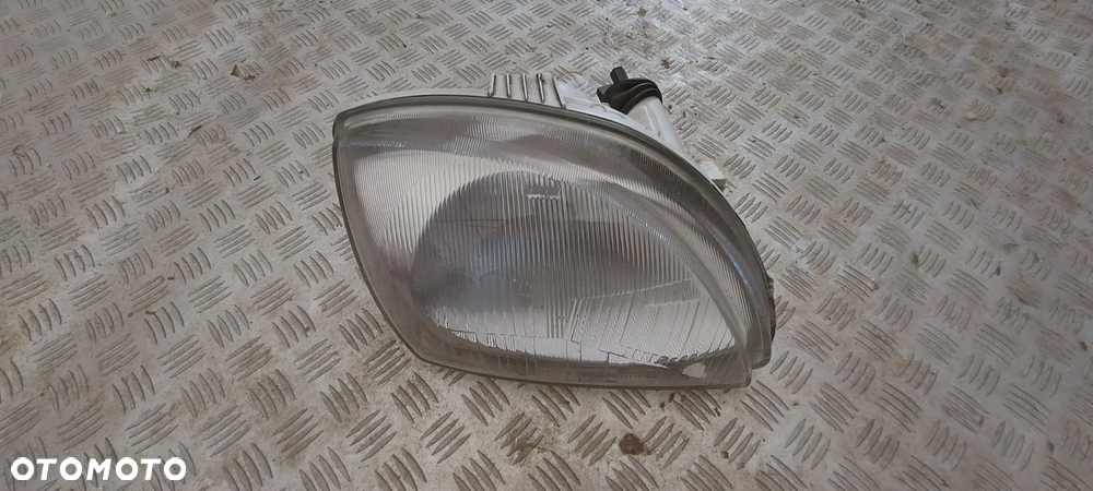 FIAT SEICENTO LAMPA PRAWY PRZÓD - 1