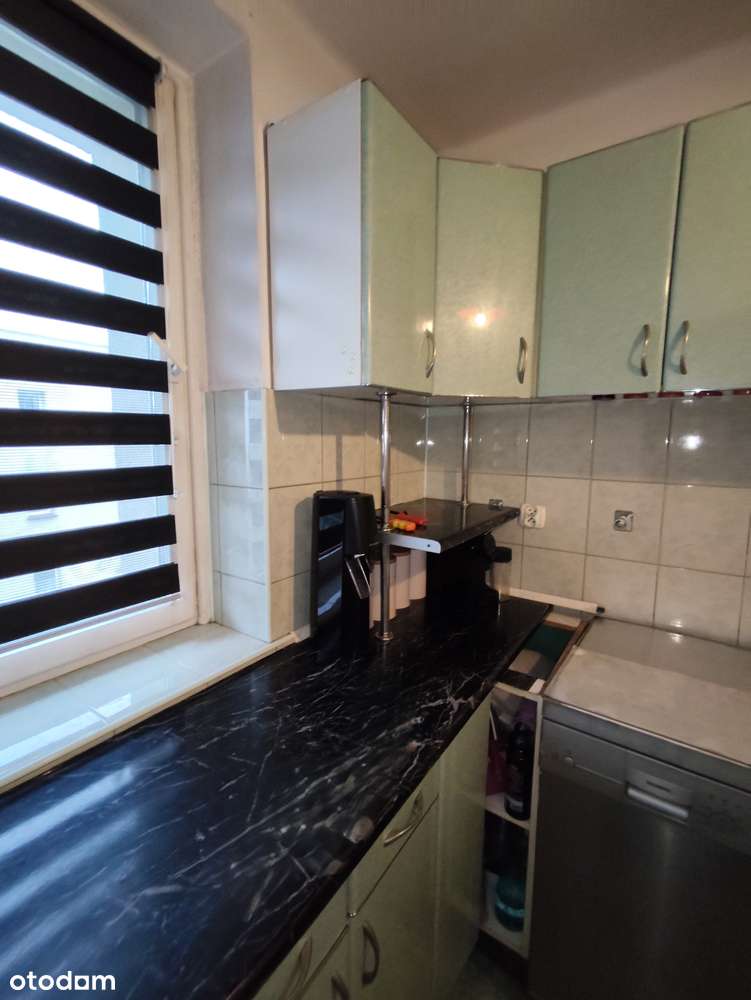 3 pokoje, osobno WC, kuchnia z oknem-0