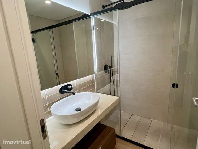 3 Apartamentos T2+1-14