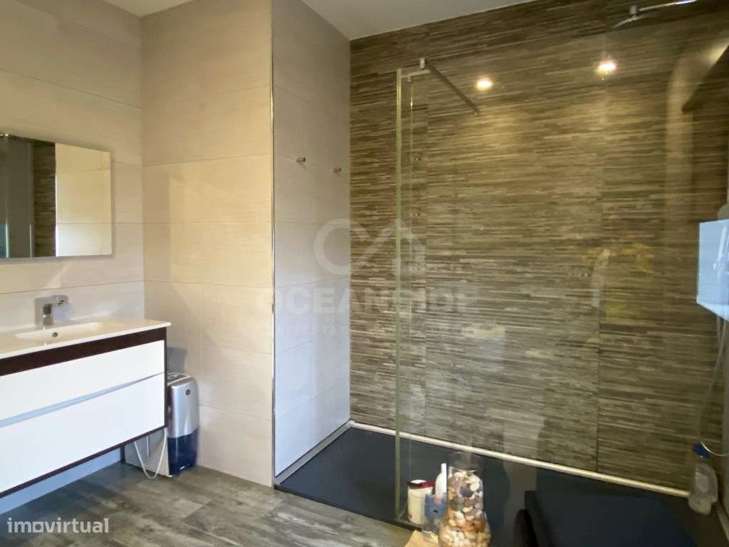 Moradia Independente Em Escalos De Baixo-24