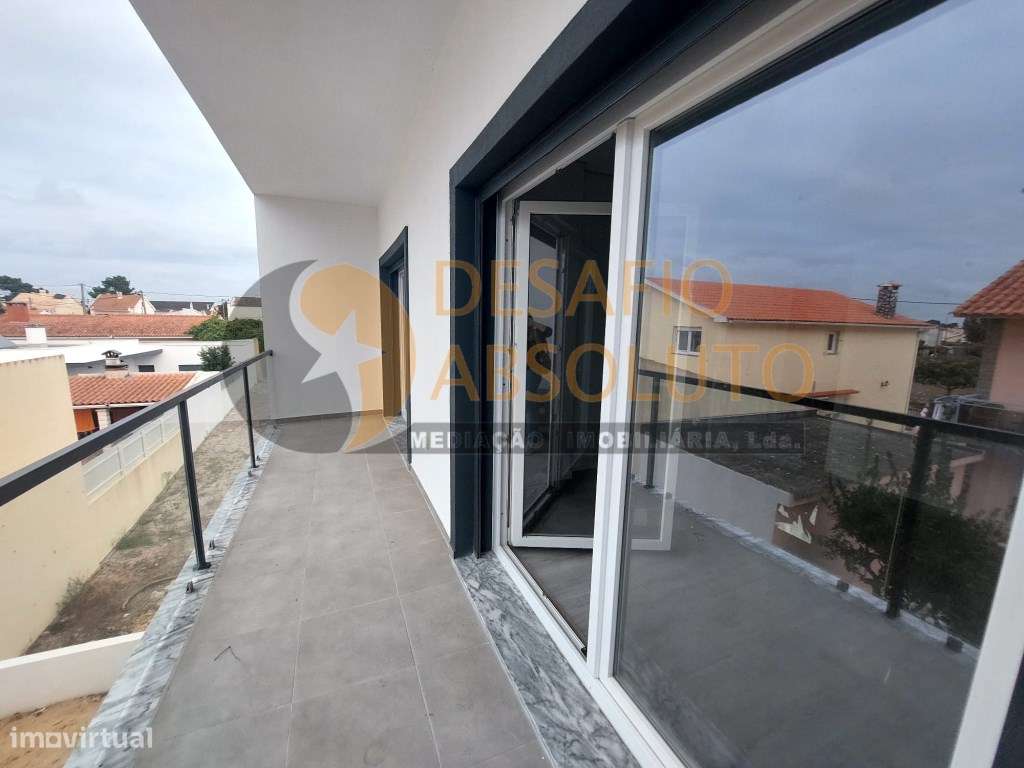 Apartamento T2 c/ varanda. Quinta do Conde - Pinhal do General-26