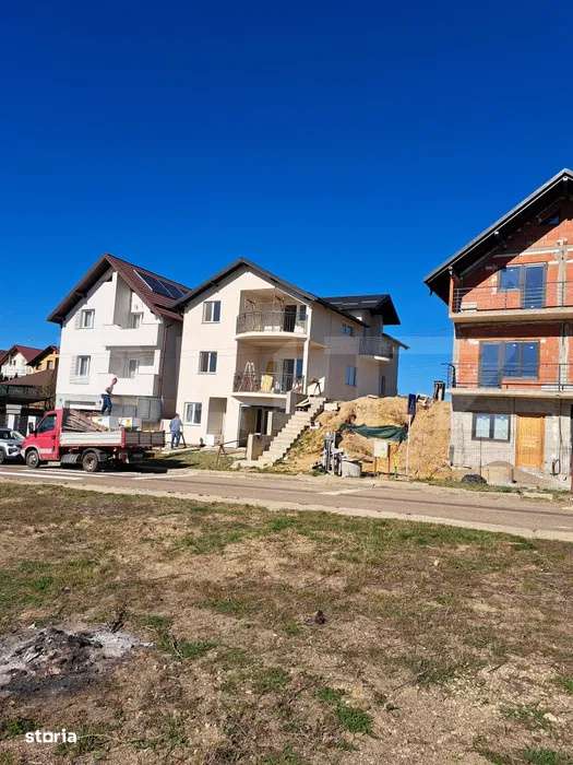 Casa cu etaj si demisol la GRI, 170 mp utili, 300 mp teren, zona Burdu - Imagine principală: 4/5