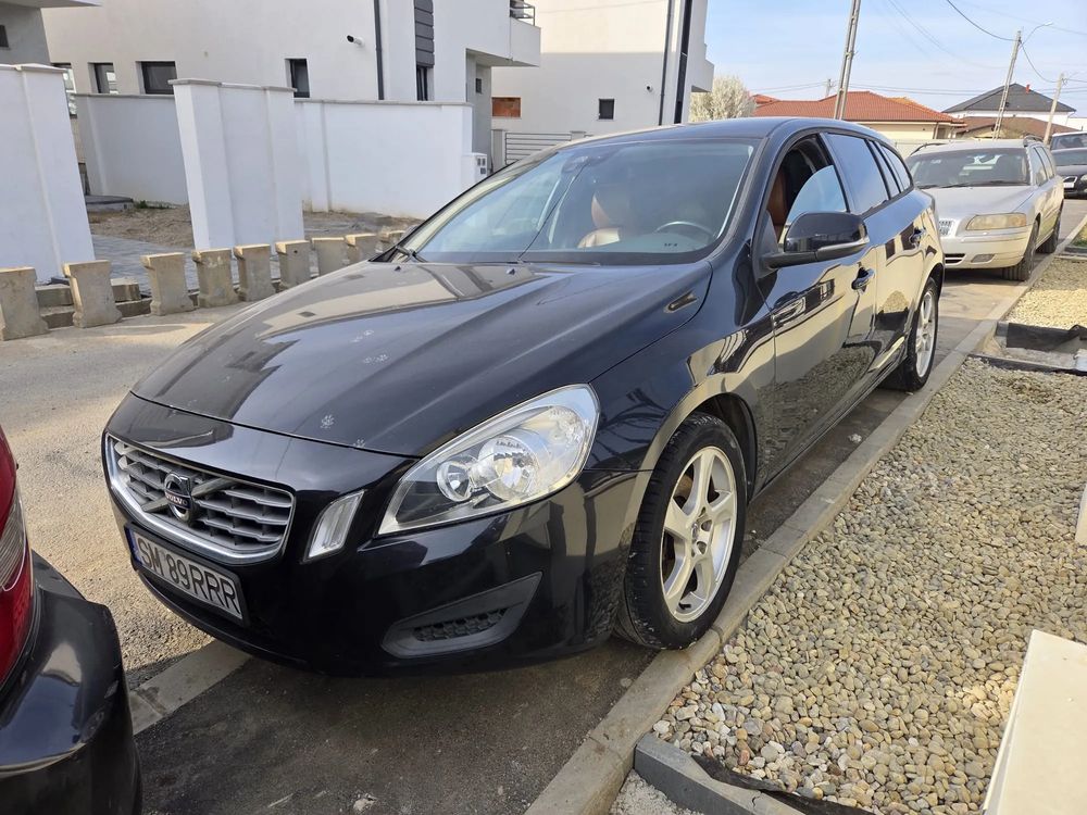 Volvo V60 DRIVe 2012