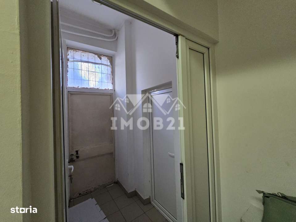 VANZARE SPATIU COMERCIAL PARTER  ZONA 9 MAI-15