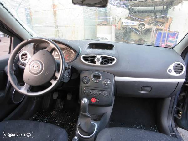 Renault Clio III 1.5 DCI (86cv) de 2006 - Peças Usadas (8160) - 7