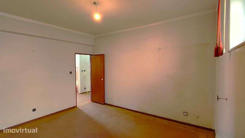 T2 perto do Metro de Odivelas - Grande imagem: 4/12