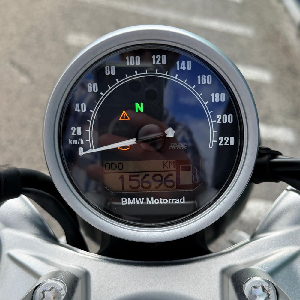 BMW R nineT