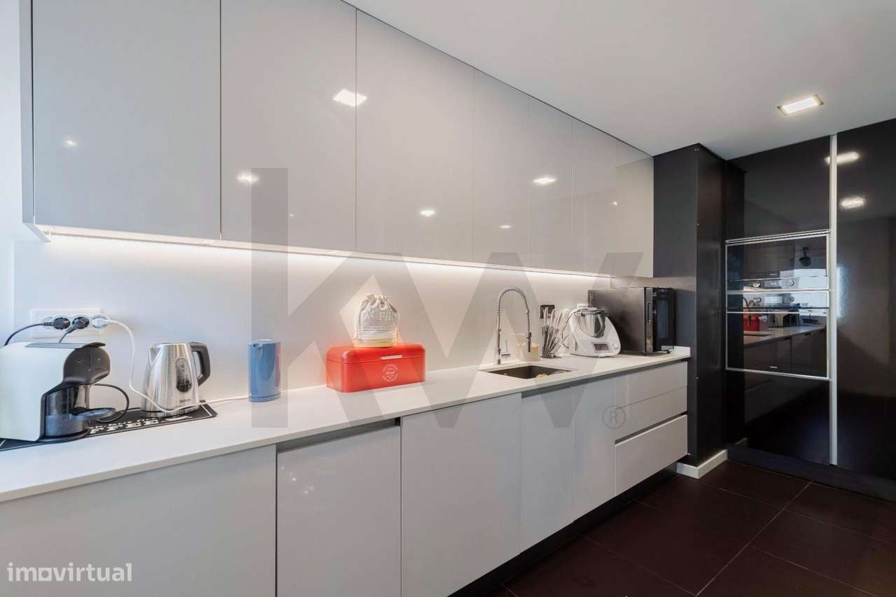 T2 remodelado e com parqueamento em Santa Marta do Pinhal - Grande imagem: 4/26