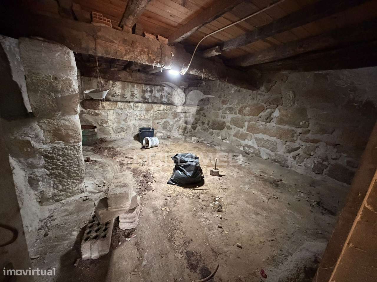 Moradia Rústica com Terreno e Vistas Rio Douro - Grande imagem: 4/10