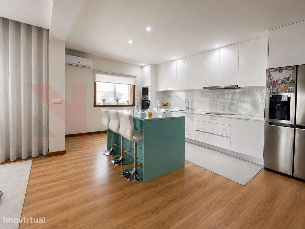 Moradia T3 com Open Space, Garagem para 3 Carros e Jardim-3