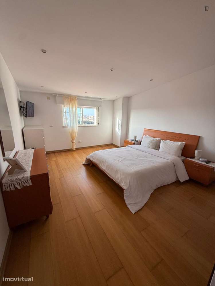 Quarto - localizado em Carcavelos Lisbon - Grande imagem: 3/9