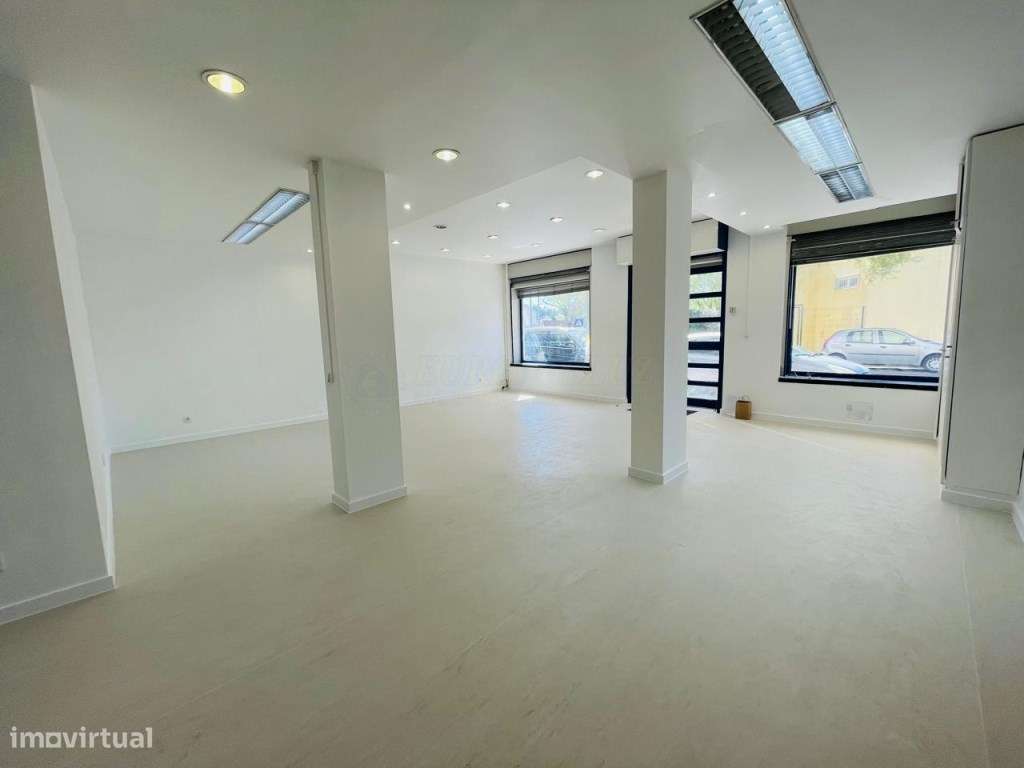 Loja no centro de Queluz - Antiga SMAS - Grande imagem: 5/21