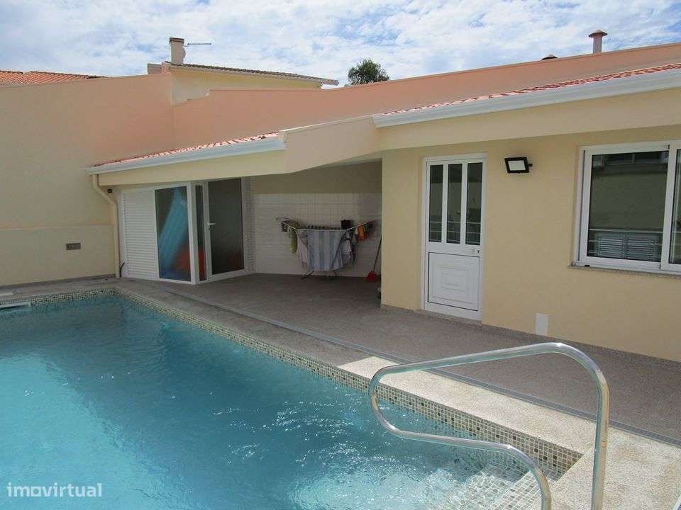 Moradia T4 - Quinta das Luzes - C/ Piscina-19