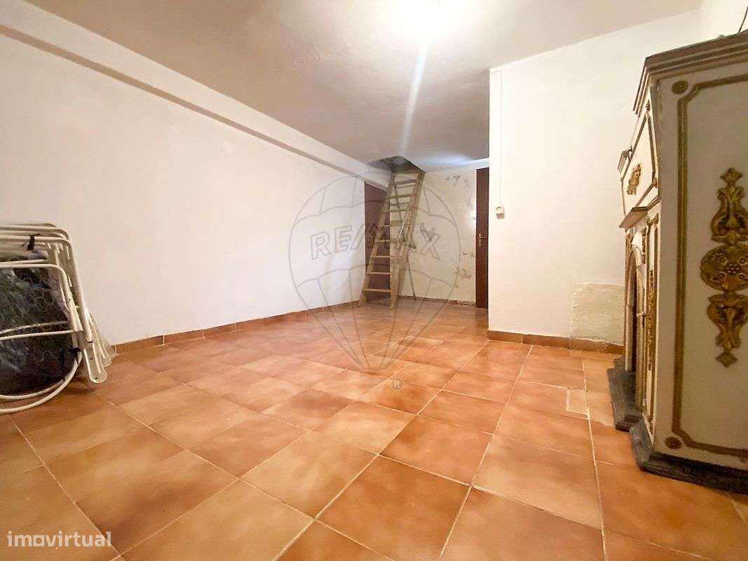 Moradia T5 para venda-9