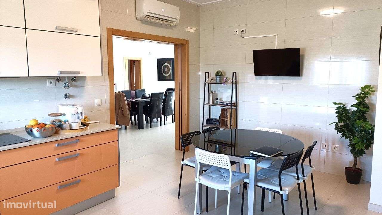 Moradia térrea isolada T4+1 | Piscina | Logradouro-12