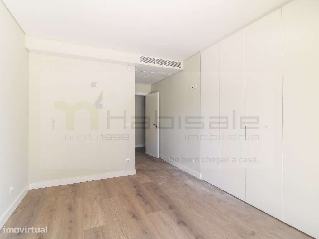 T3 + 1 com terraço, nas Colinas do Cruzeiro!-18