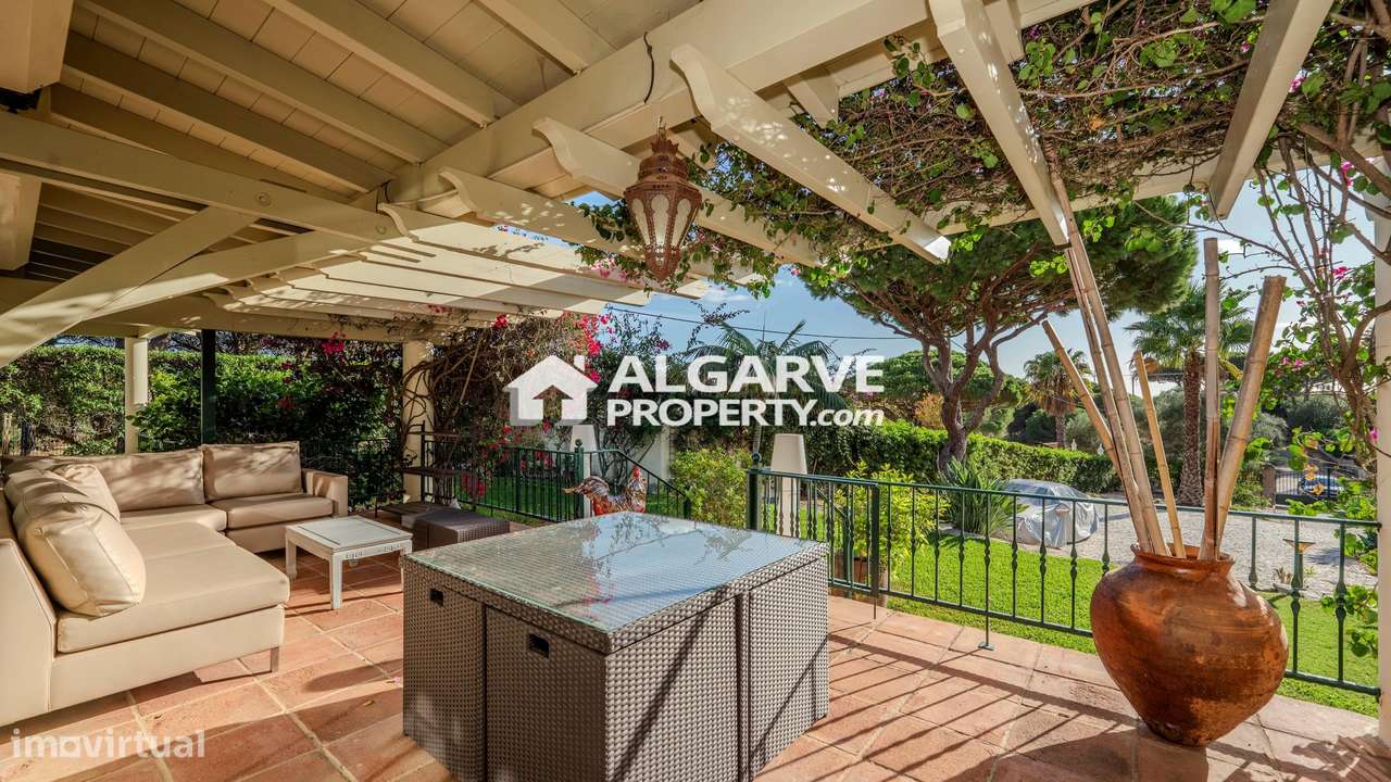 Moradia V4 térrea perto da praia entre Vilamoura e Vale do Lobo-22