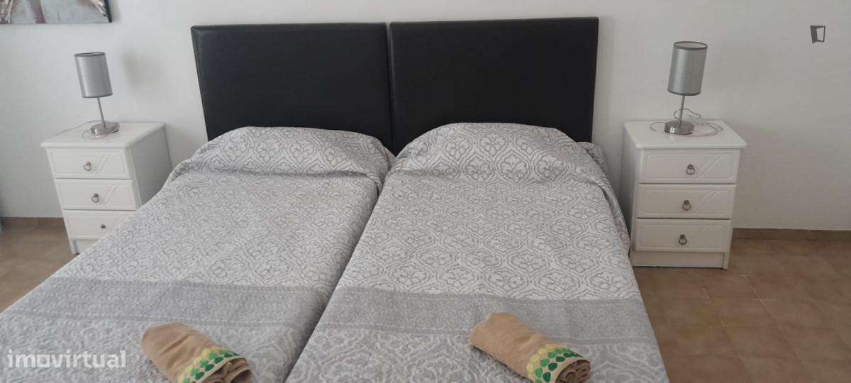 Quarto - localizado em Portimao - Grande imagem: 3/7
