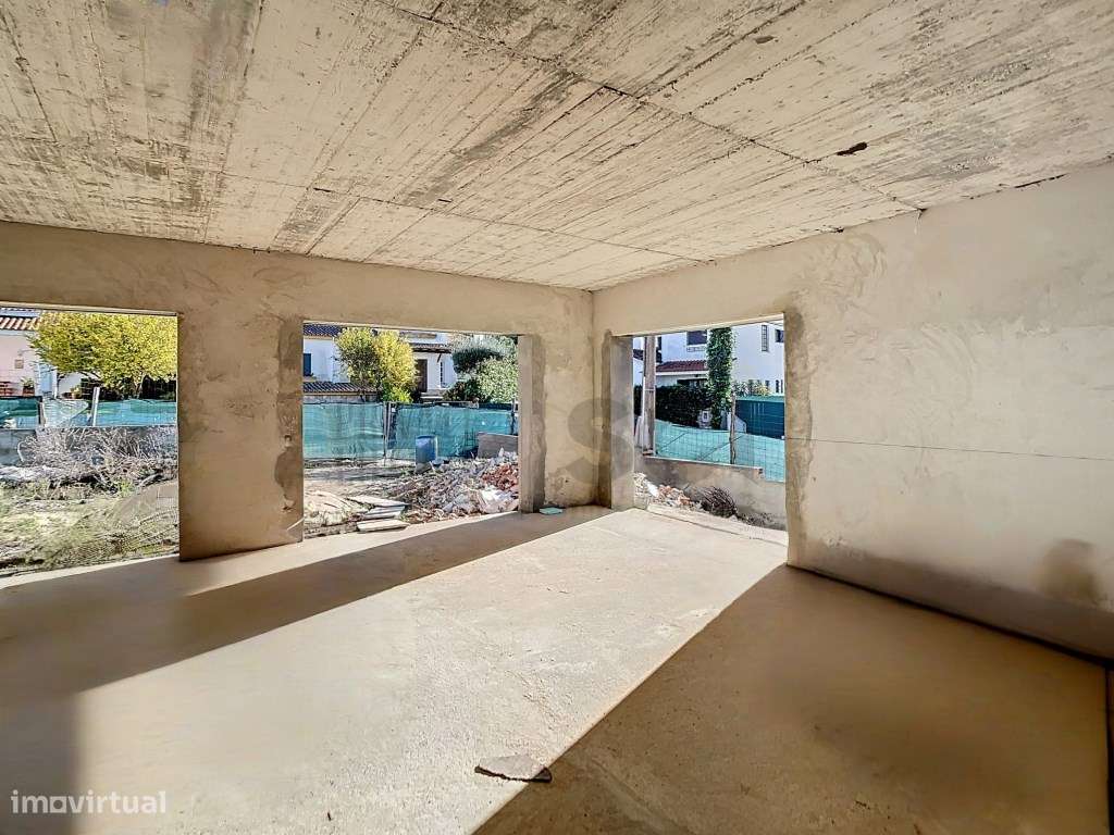 Moradia T4 independente com piscina e garagem em Sesimbra - Grande imagem: 5/39