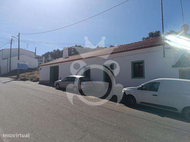Moradia T3 na Encosta de Monsaraz com Quintal-2